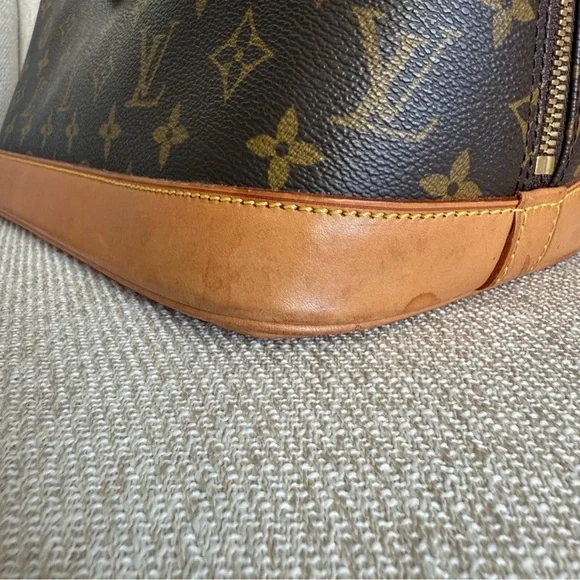 Louis Vuitton Alma PM - Picture 12 of 16